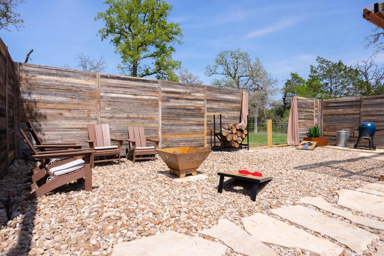 Romantic Tiny Luxury Retreat W Heated Pool, Sauna N Outdoor Shower In Wimberley 10 Acres Dış mekan fotoğraf
