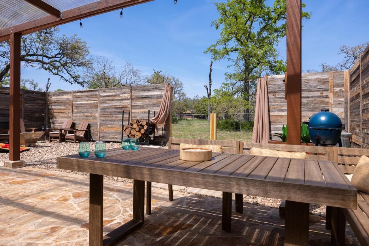 Romantic Tiny Luxury Retreat W Heated Pool, Sauna N Outdoor Shower In Wimberley 10 Acres Dış mekan fotoğraf