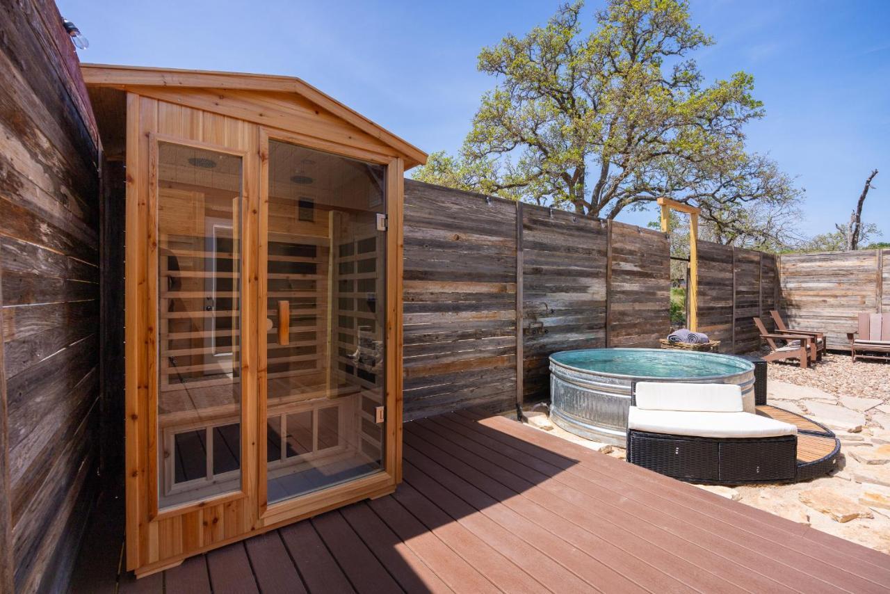 Romantic Tiny Luxury Retreat W Heated Pool, Sauna N Outdoor Shower In Wimberley 10 Acres Dış mekan fotoğraf