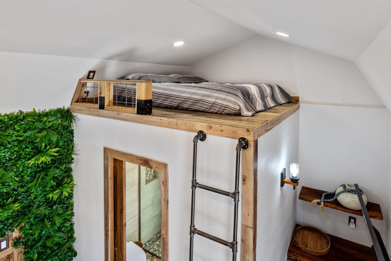 Romantic Tiny Luxury Retreat W Heated Pool, Sauna N Outdoor Shower In Wimberley 10 Acres Dış mekan fotoğraf